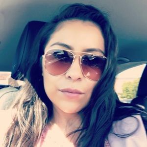 Meet your Posher, Carmen